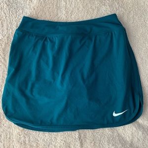 Turquoise NIKE tennis skirt SIZE SMALL!!!